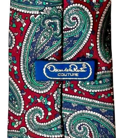 Oscar de la Renta Couture Paisley Tie Red Green Silk | Premium Designer Neckwear | 57” Length | 4” Width