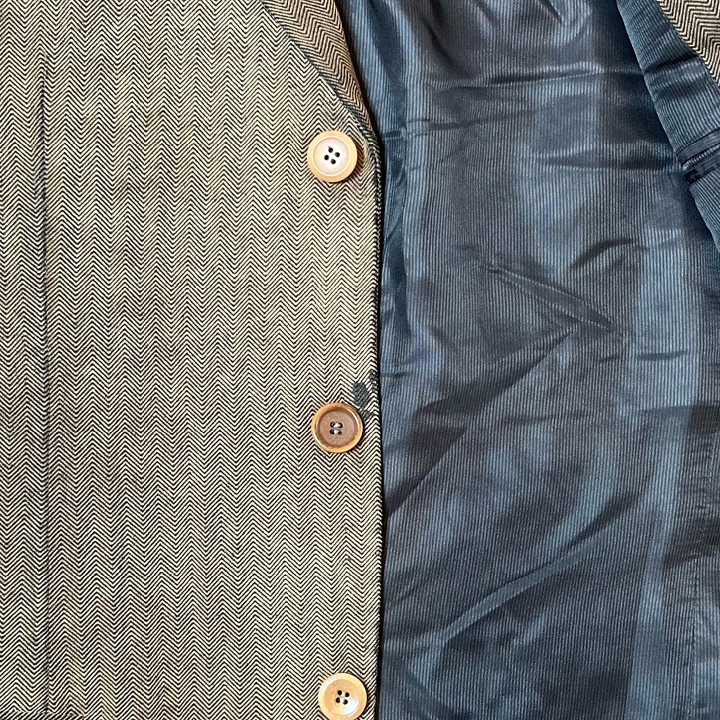 Armani Collezioni Herringbone Sport Coat – Brown Herringbone – Size 40R – Made in Portugal