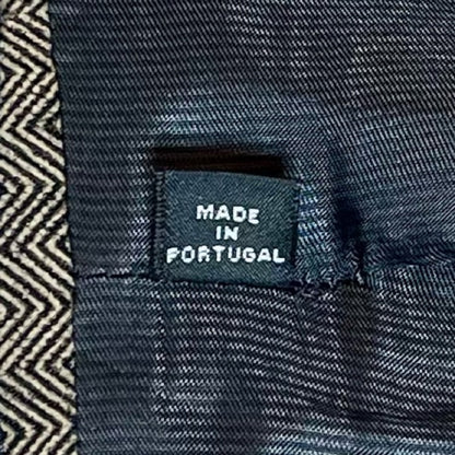 Armani Collezioni Herringbone Sport Coat – Brown Herringbone – Size 40R – Made in Portugal